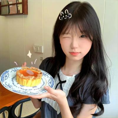 芒果和红色轮椅